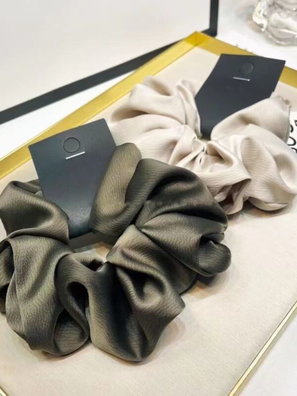 2pcs Satin Hair Scrunchies