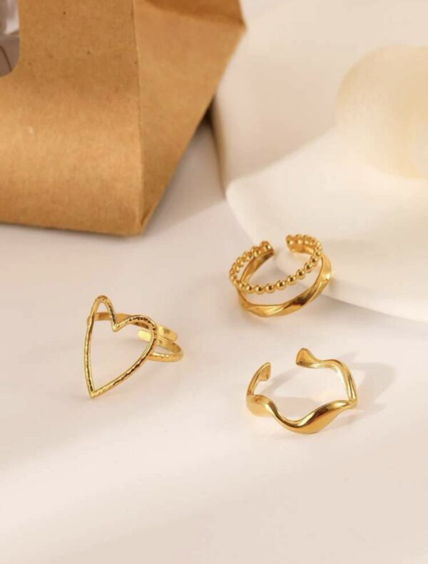 3pcs Non Tarnish Heart Decor Ring Set