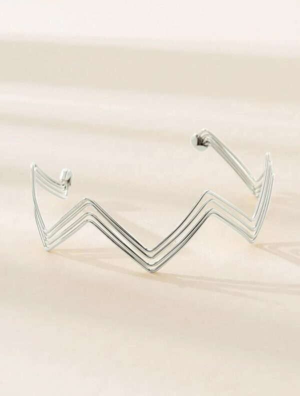 Silver Chevron Design Arm Cuff - Image 2