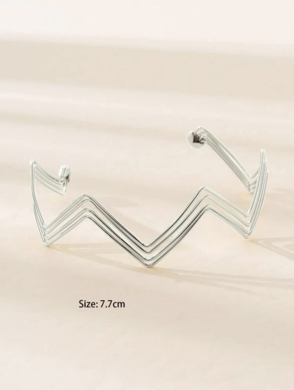 Silver Chevron Design Arm Cuff - Image 3