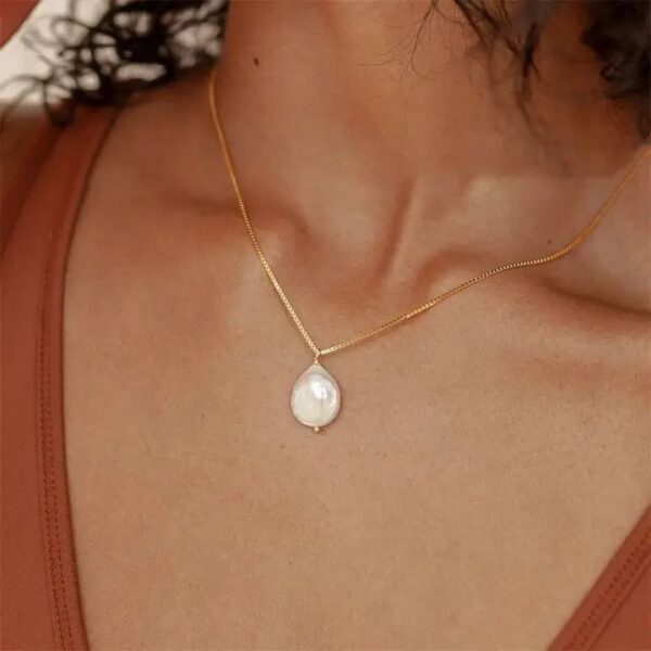 Minimal Non Tarnish Fresh water Pearl Pendant Necklace - Image 4