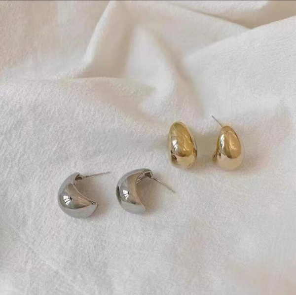 2pairs/set Fashionable Glossy Tear Drop Shaped Small Stud Earrings