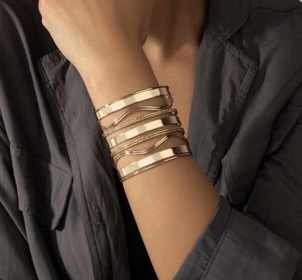 Hollow Out Bangle - Image 3