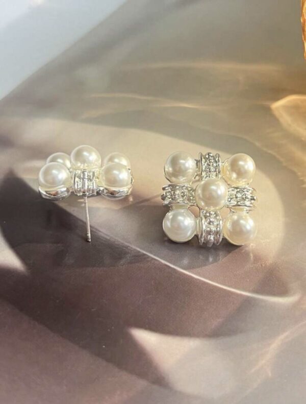 1pair Luxe Square Faux Pearl Stud Earrings - Image 4