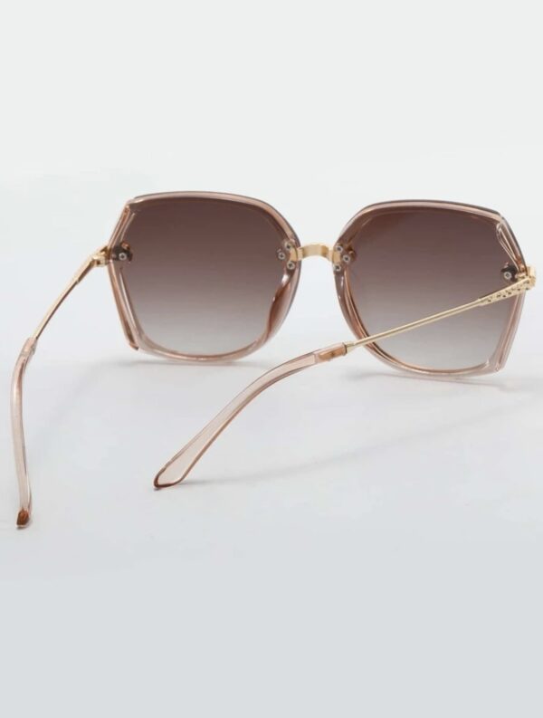 Tinted Lens Elegant  Fashion Sunglasses - Image 3