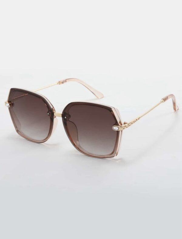 Tinted Lens Elegant  Fashion Sunglasses - Image 2