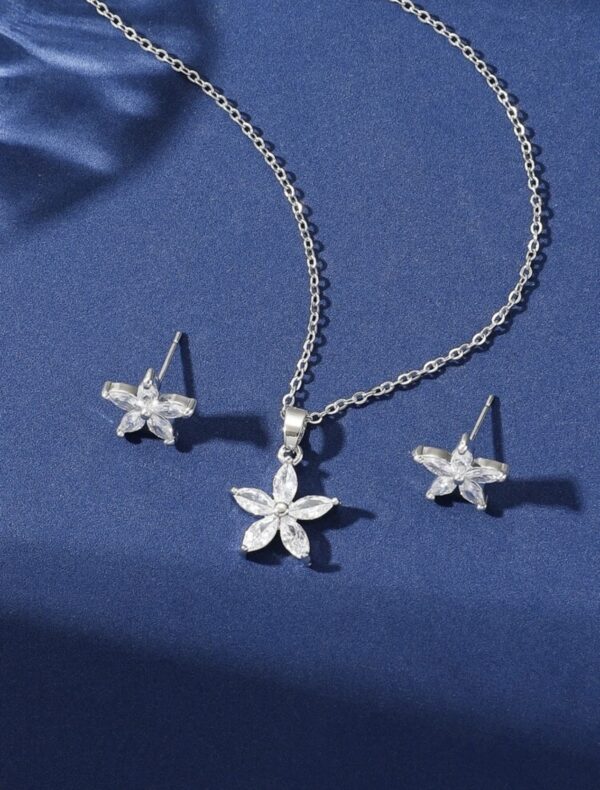 1pc Silver Flower Pendant Necklace & 1pair Stud Earrings - Image 3