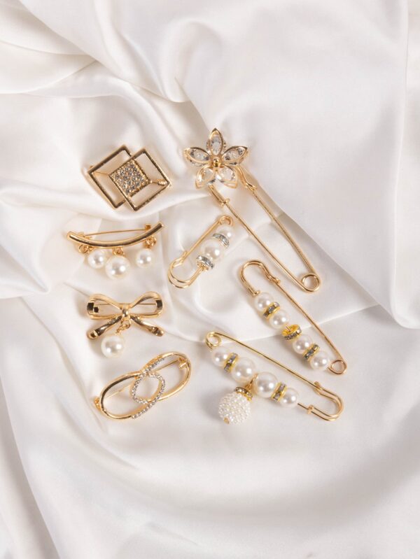 8pcs Multipurpose Decorative Brooch Set