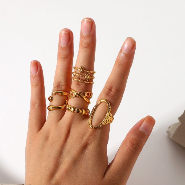 5pcs Non Tarnish Lightweight Minimal Ring Set