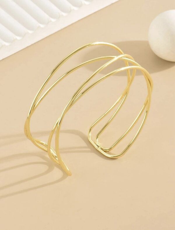 Fashionable Criss Cross Arm Cuff - Image 2