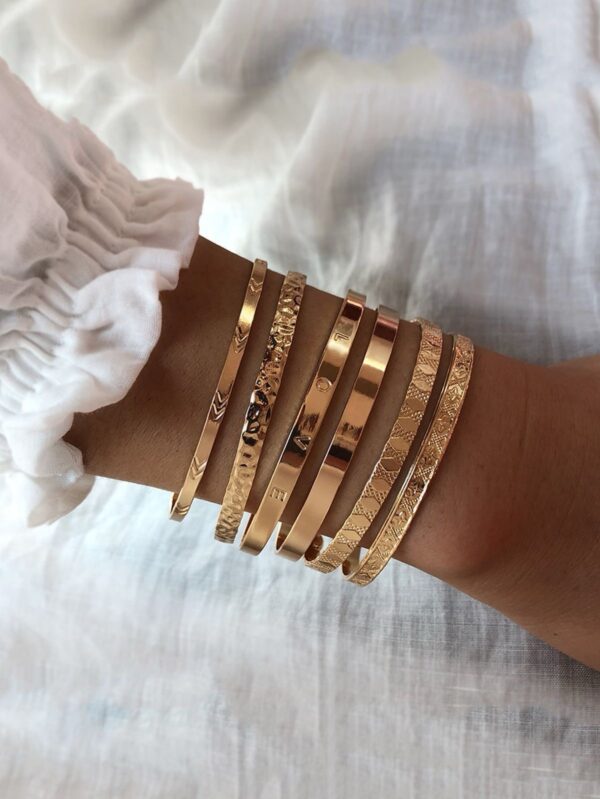 6pcs Letter Detail Textured Cuff Bangle