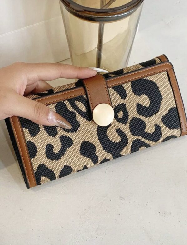 Classy Leopard Print Trifold Long Wallet With Detachable Card Holder - Image 3