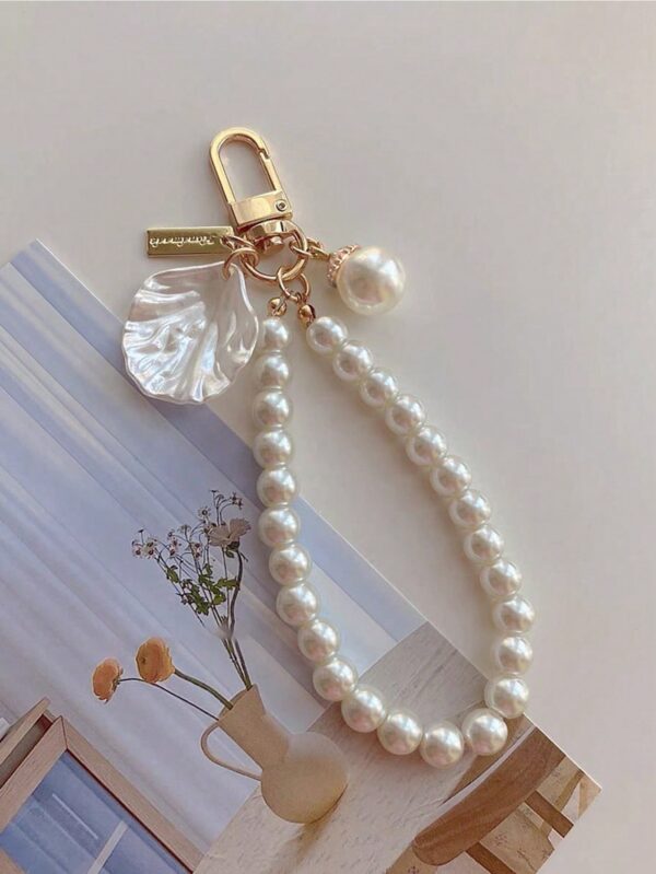 Faux Pearl Beaded Elegant Keychain