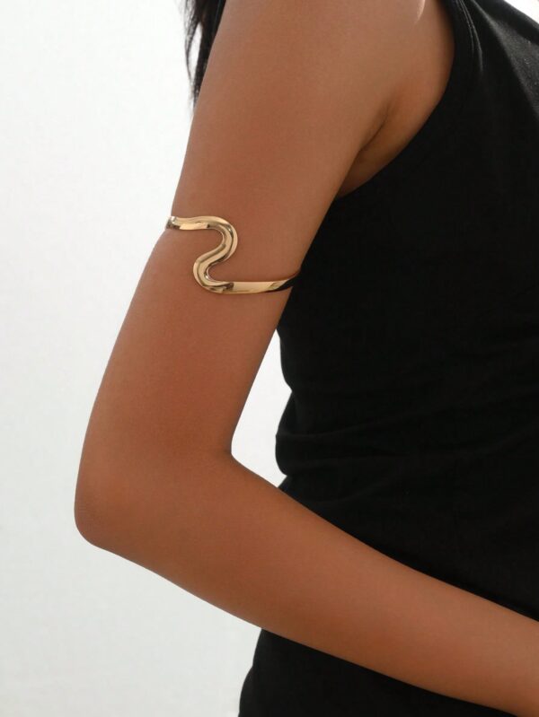 Irregular Design Arm Cuff