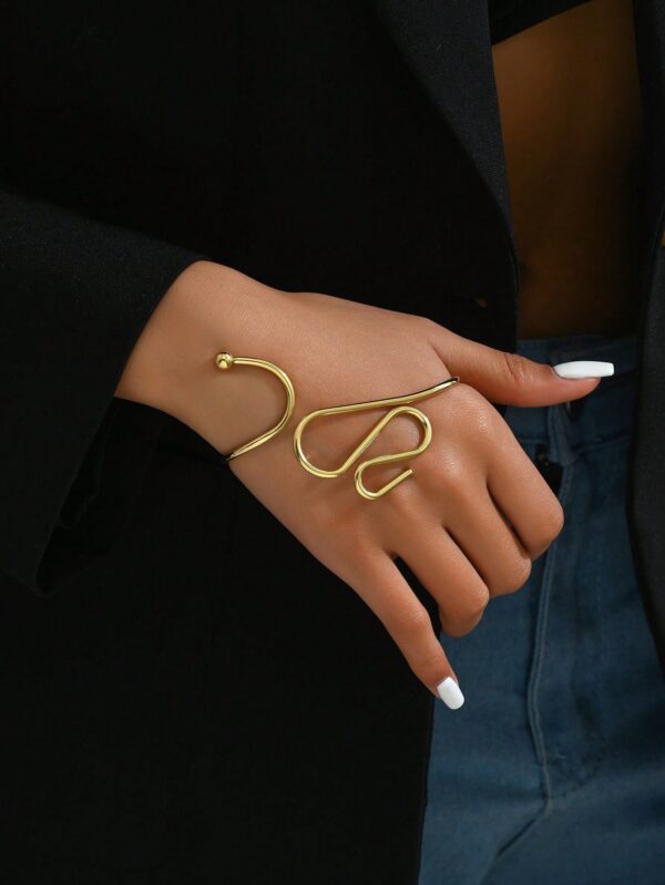 Fashionable Gold Geometric Wrap Palm Bracelet