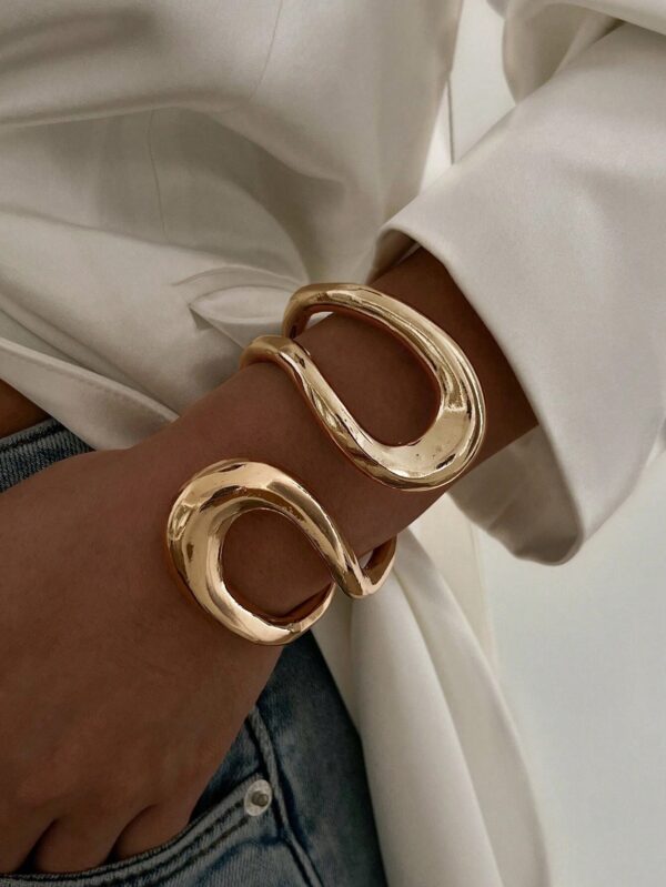 1pc Old Money Style Statement Hollow out Cuff Bangle