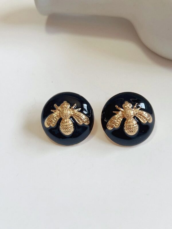 Bee Decor Round Stud Earrings